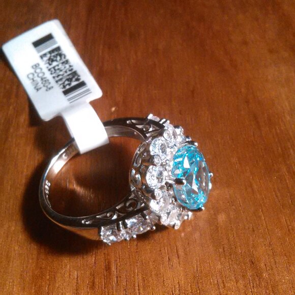 Simulated Blue and White Diamond Sterling Silver Fire Cut Ring (Size 8) - Picture 8 of 16